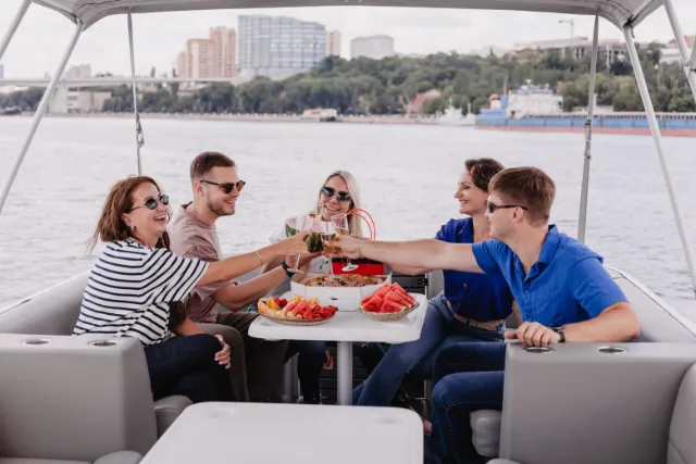 Отдых на катере